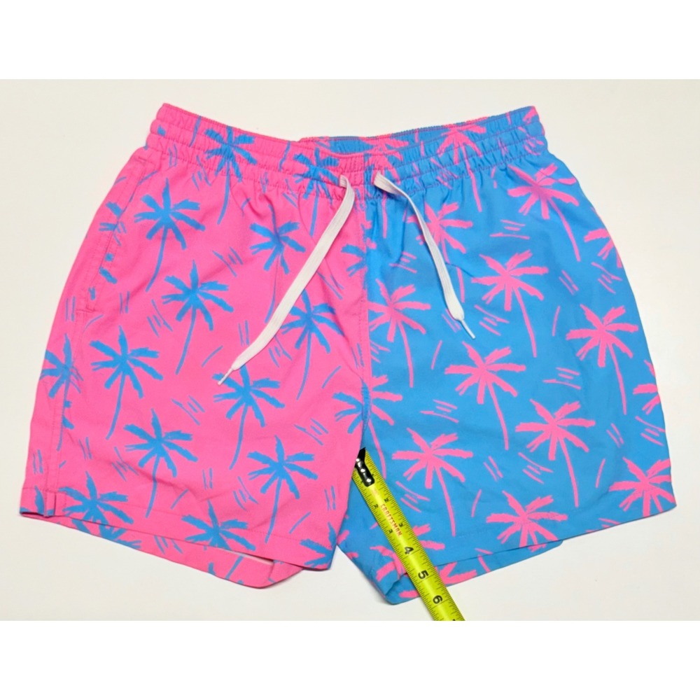 Chubbies Mens Swim Trunks Medium 5.5 Inseam Pink Blue Palm Tree Colorblock Short